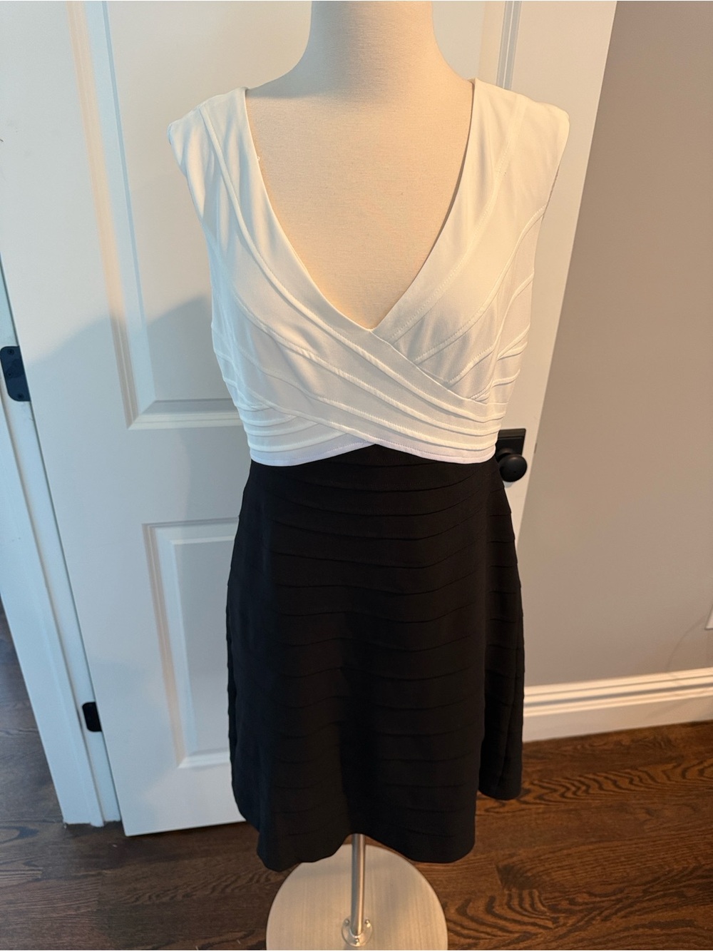 Adrianna Papell Black Label Cream Dress Lining with Black Brand Tag